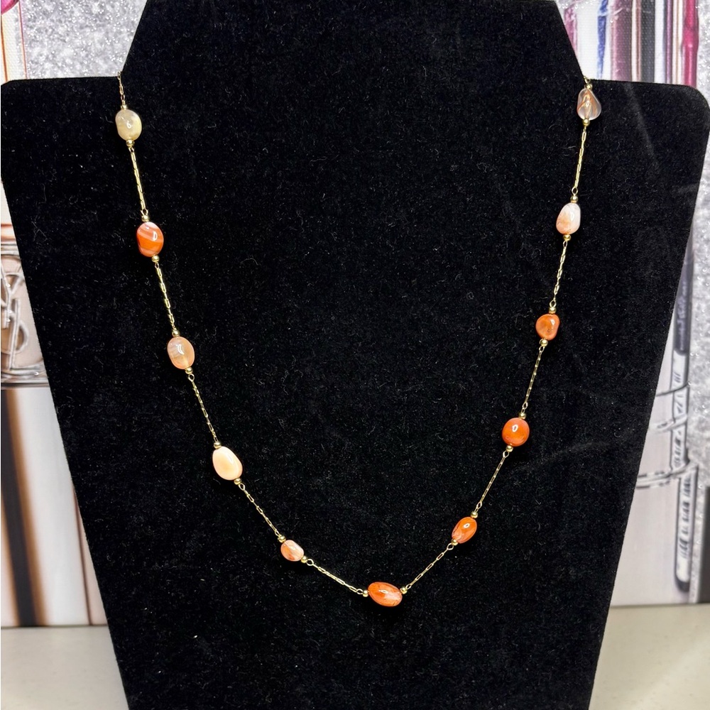 Elegant Gold Chain and Coral 🪸 Beaded Necklace
